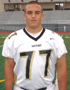 Evan Kuntz - center for the Gateway High School Gators Football team.